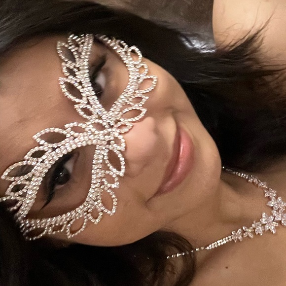 Masquerade mask - Picture 3 of 3